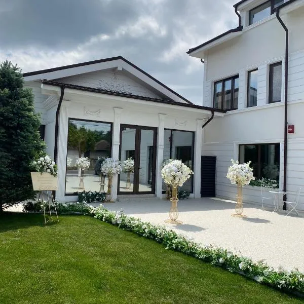 Pensiunea "La Nasu", hotel v destinaci Fîntînele