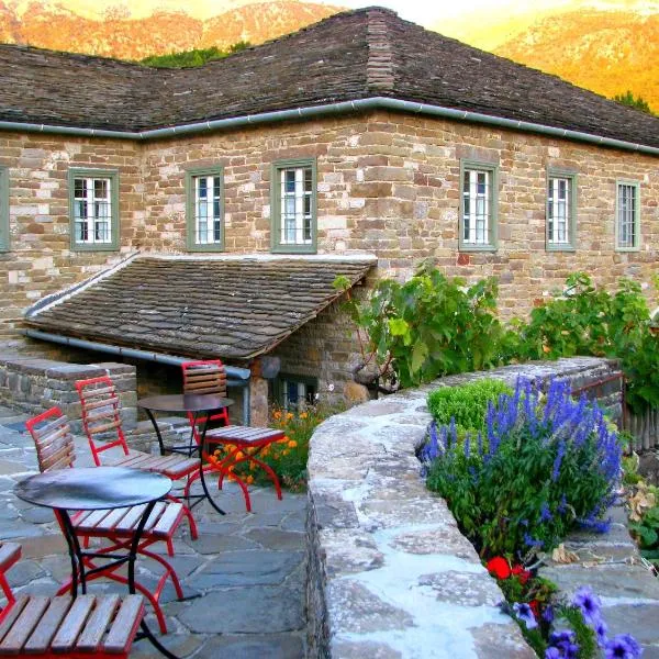 Papaevangelou Hotel, ξενοδοχείο στο Πάπιγκο