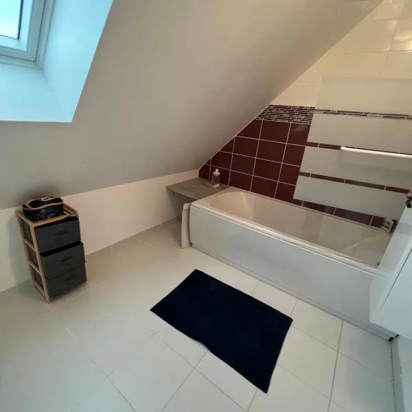 Chambre chez thomas, hotel v destinaci Glos-sur-Lisieux