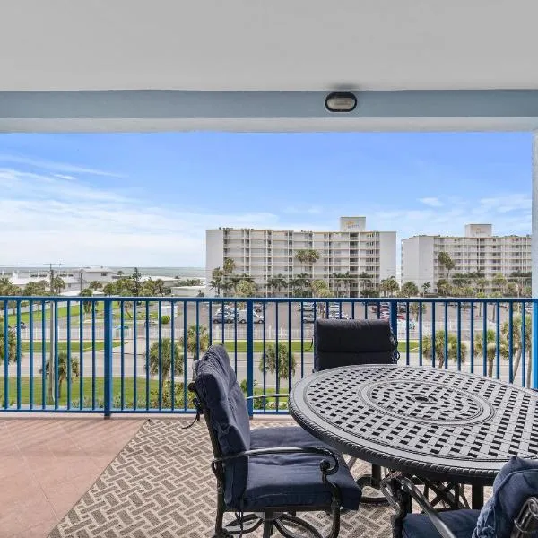 Oceanwalk 2-502, hotel en New Smyrna Beach