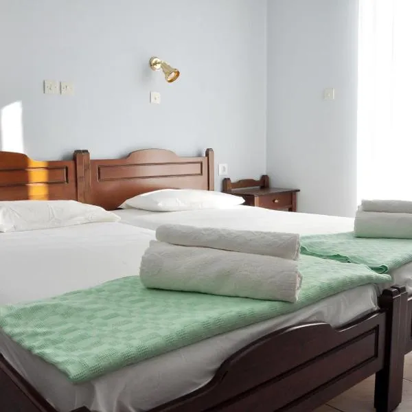 Glaros Rooms, hotel em Agios Kirykos