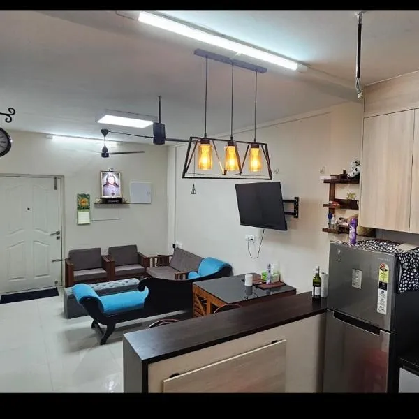 LausDeo1 self checkin 2BHK AC corner flat top floor, hotel v destinaci Trivandrum