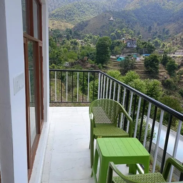 Parvatiya Homestay, hotel di Mussoorie
