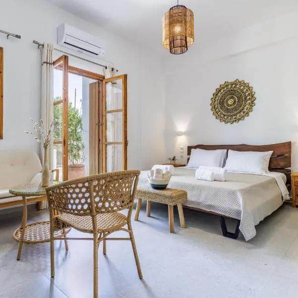 Yianna Sunny Studios, hotel in Skopelos