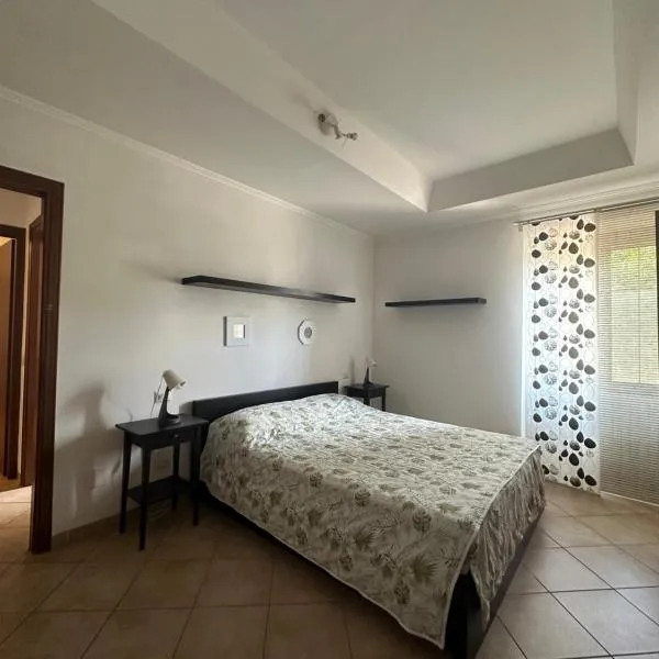 Appartamenti Sole e Lago, hotel v destinaci Gravedona