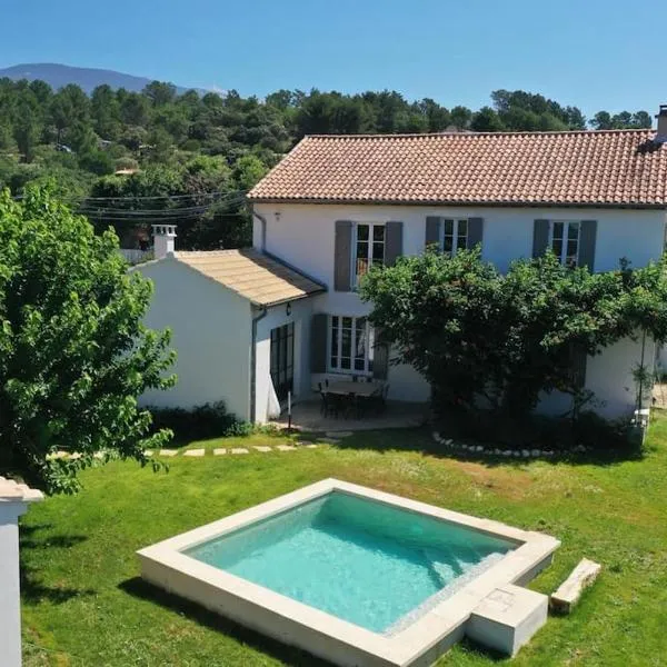 Charmante Maison de Vacances, hotel in Bédoin
