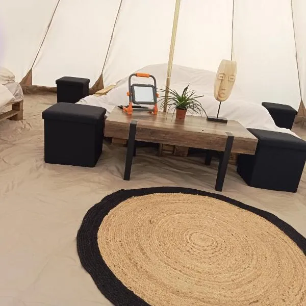 tipi insolite 1 a 4 personnes, hotel v destinaci Plouray