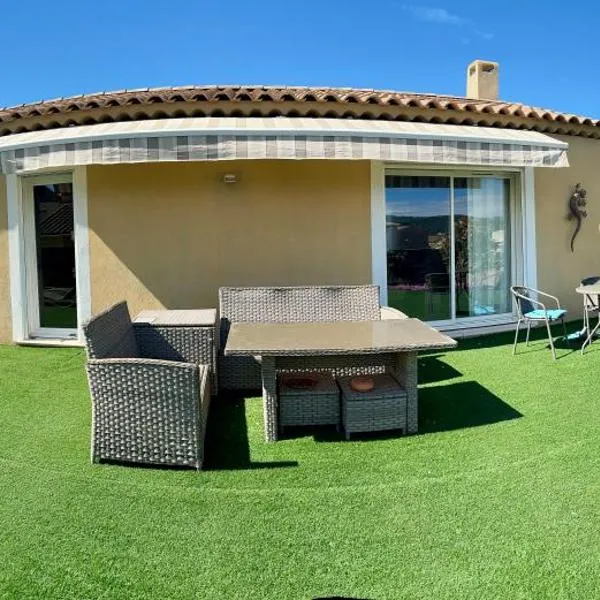 La Maison des Tarentes, hotel v destinaci Brignoles