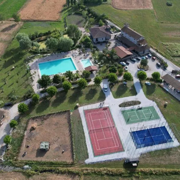 Agriturismo Il Pozzo, hotel v destinaci Polla