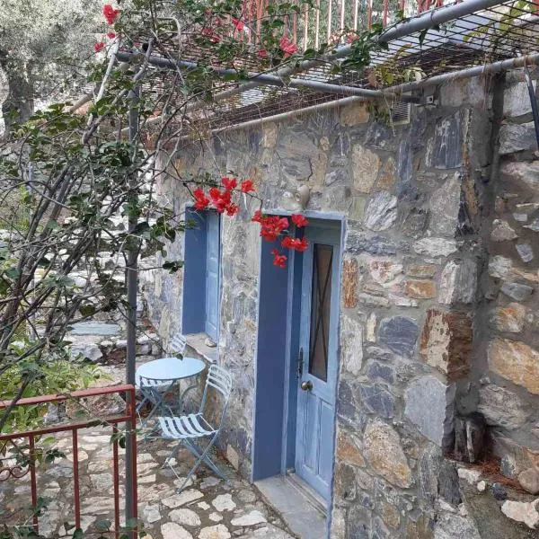 Δωμάτια Κόκκινος Πύργος, hotel v destinaci Plomarion