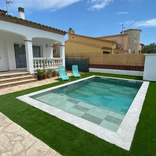 Casa Libélula, hotel v destinaci Castelló d'Empúries