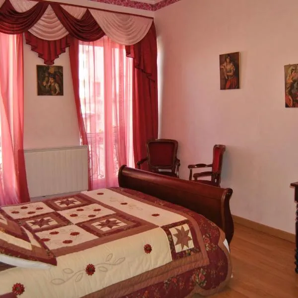 Au Pied du Chateau, ξενοδοχείο στη Λούρδη