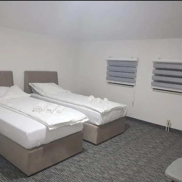 Poslovno-edukativni centar, hotel v destinaci Glamoč