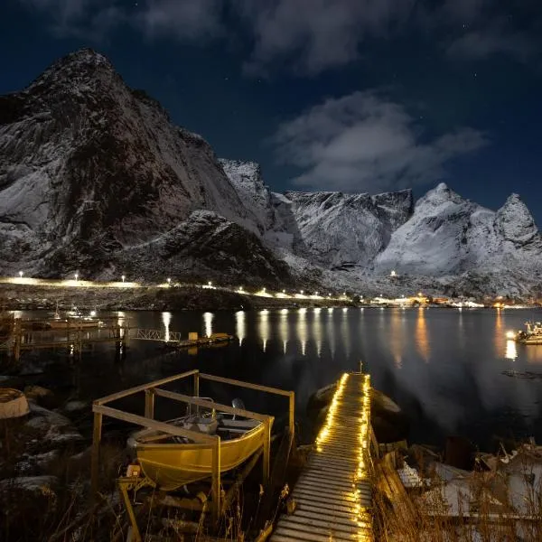 Reine Retro Villa - Cozy Villa With a Fantastic View、レーヌのホテル