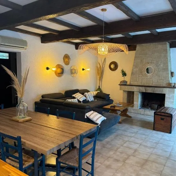 Villa Les Oliviers, hotel in Les Angles Gard