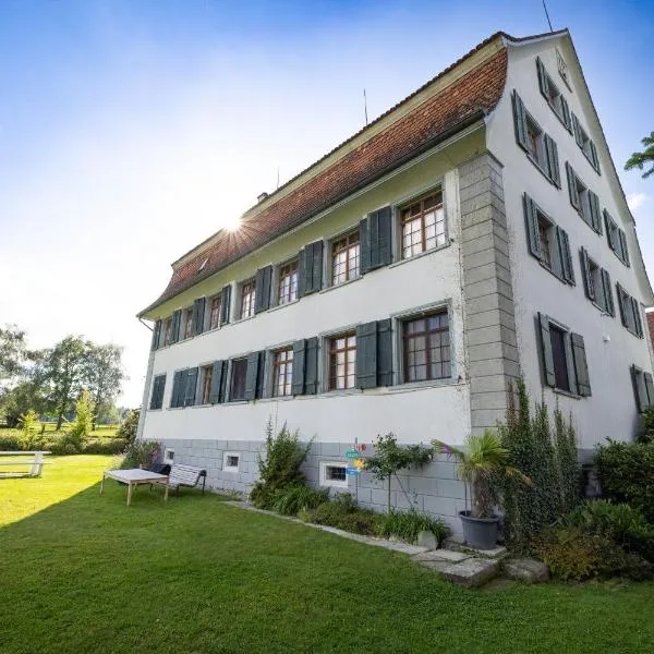 Schloessli Herrenhof, hotel v destinaci Herrenhof