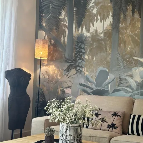 Retour des Indes โรงแรมในโลริอ็อง