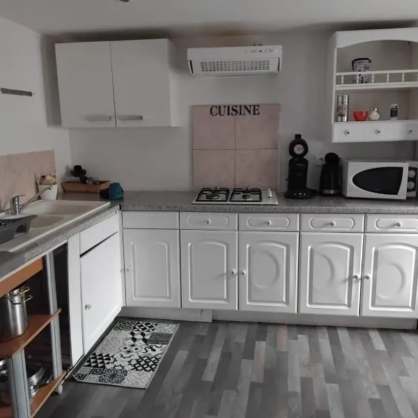 Appartement en duplex 1, hotel in Mirecourt
