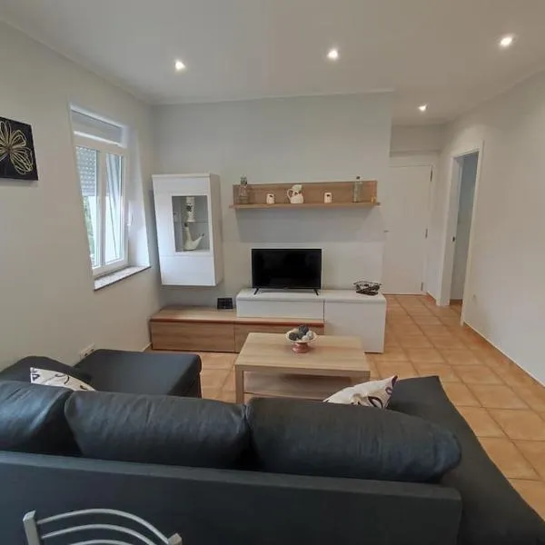 Apartamento Lujoma, hotel v destinaci Muros