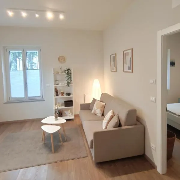 Santa Chiara NUOVO Appartamento in centro di Bra, khách sạn ở Bra