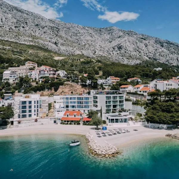 Hotel Medistone, hotel v Omise