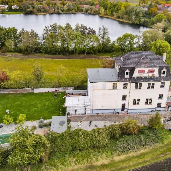 Ferienwohnung altes Umspannwerk, Hotel in Staßfurt