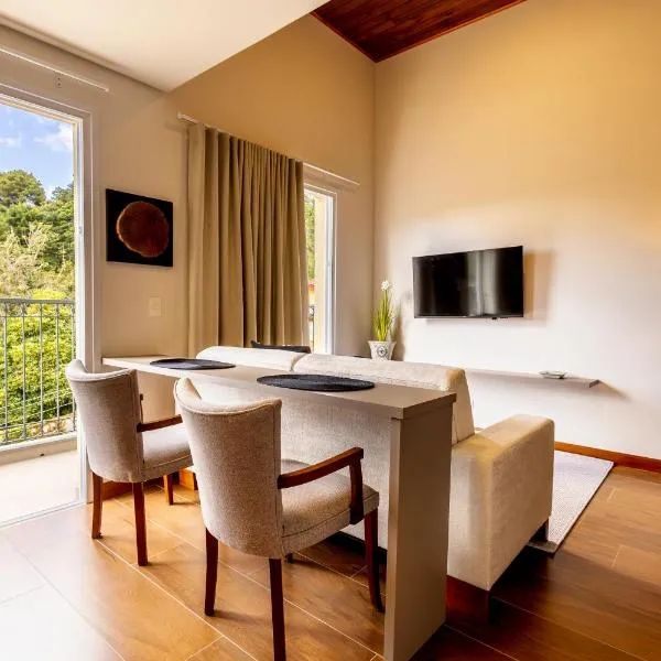 Zur Suítes, hotel din Campos do Jordão