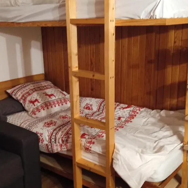 STUDIO 6 PERS LE BOIS D'AUROUZE 2eme étage NORD โรงแรมในSuperdevoluy
