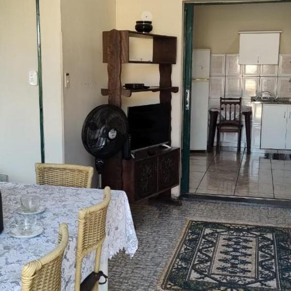 Ap com terraço, 2 quartos, wi-fi, próximo ao centro da cidade