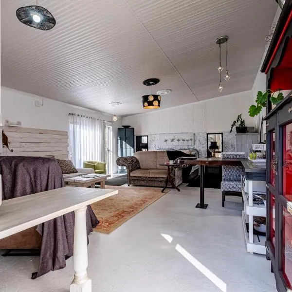 Studio47, hotel in Despatch