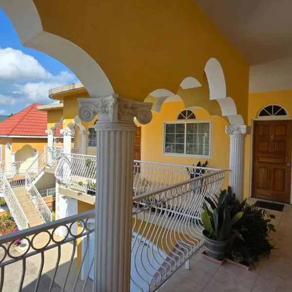 Wizzy Apartment White River, hotel a Ocho Rios