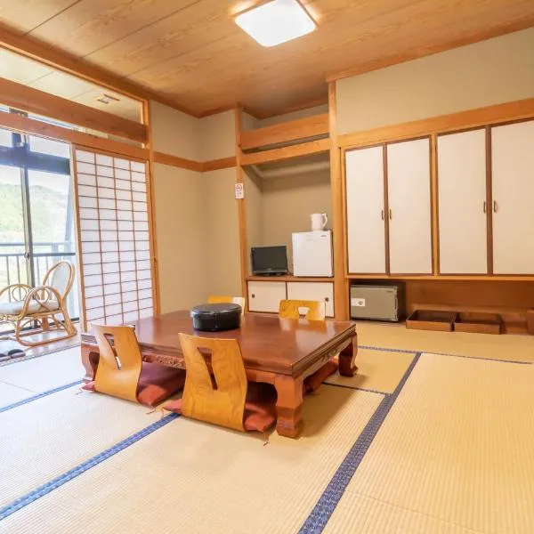 秋葉の宿, hotel v destinaci Nanokawado
