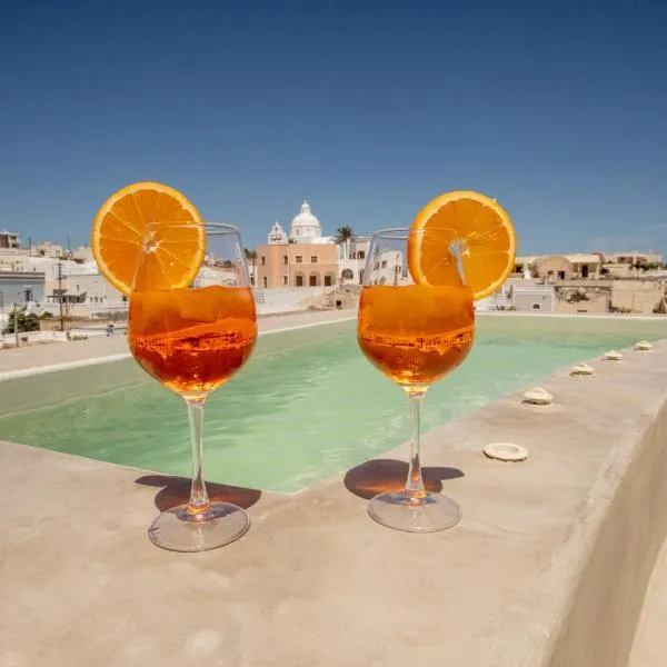 Utopia Suites Santorini, hotel v destinaci Karterados