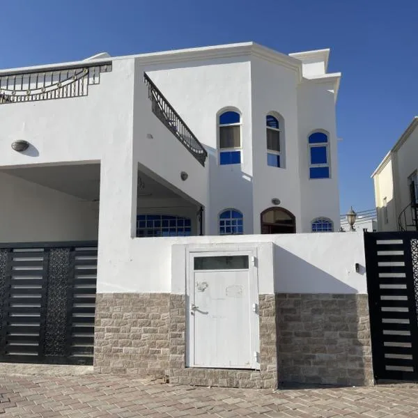 Hostel Maral, hotel in Mawāliḩ