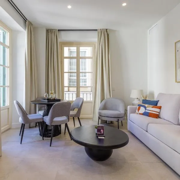 Plaza del Siglo Suites & Boutique Apartments by Caleta Homes, hotel v Malaze