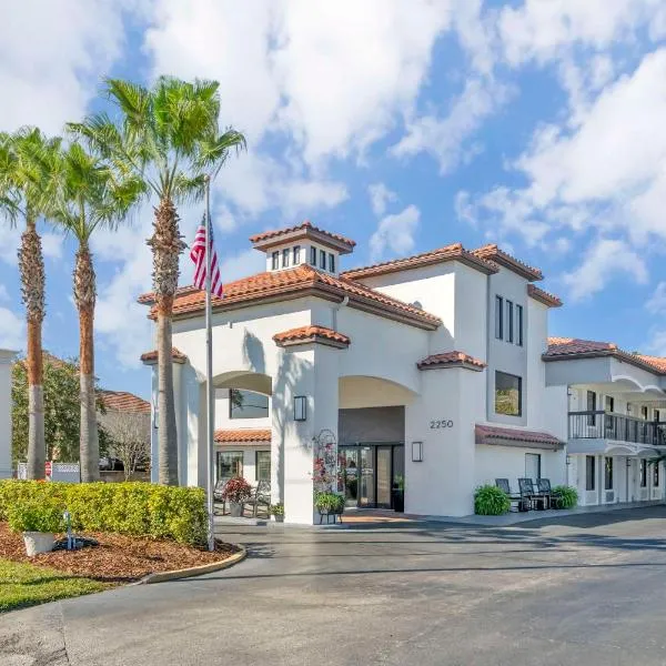 Quality Inn Daytona Speedway - I-95、デイトナビーチのホテル