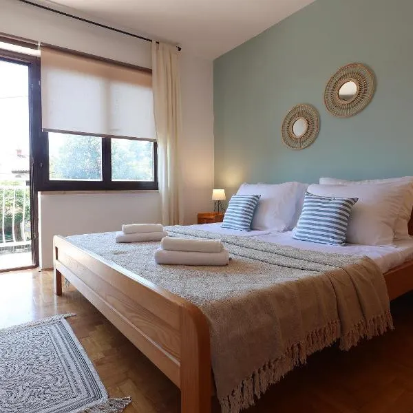 Amare Apartments, hotel v destinaci Jadranovo