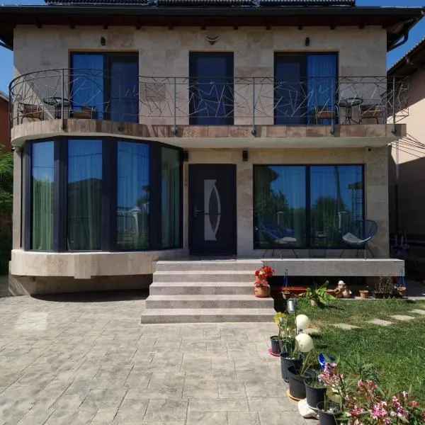 Casa Țache, hotel in Vama Veche
