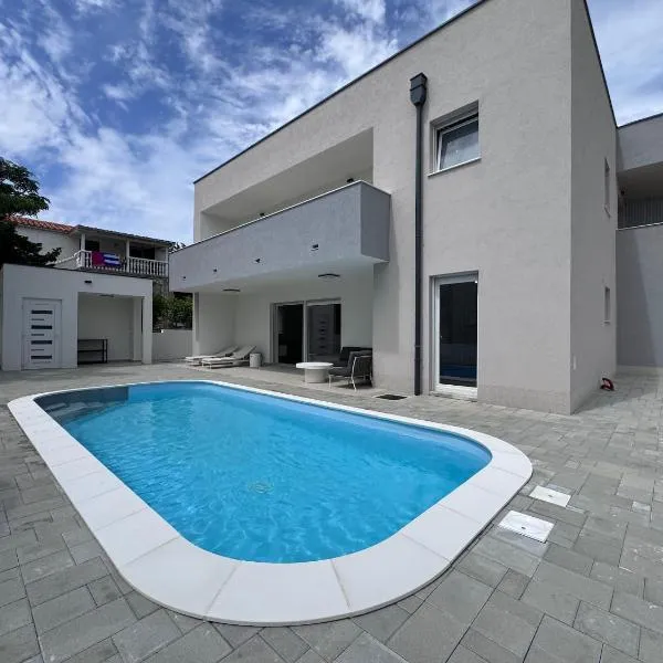 Villa Plesa with office and private pool, hotell sihtkohas Povljana