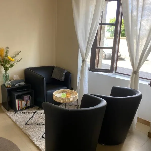 Confortable et agréable T1 n 2, hotel em Ussel