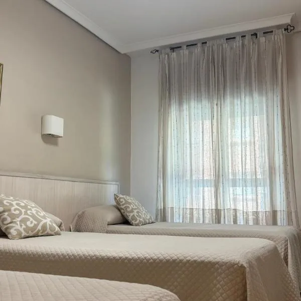 Hostal Atienzar, hotel v destinaci Albacete