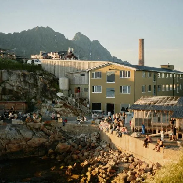 Trevarefabrikken, hotel v destinaci Henningsvaer