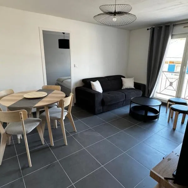 Au cœur de Port – hotel w mieście Port-en-Bessin-Huppain