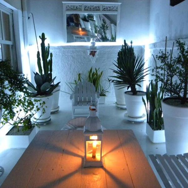 Na Praia, com Terraço e Jardim- Leblon 2 suítes