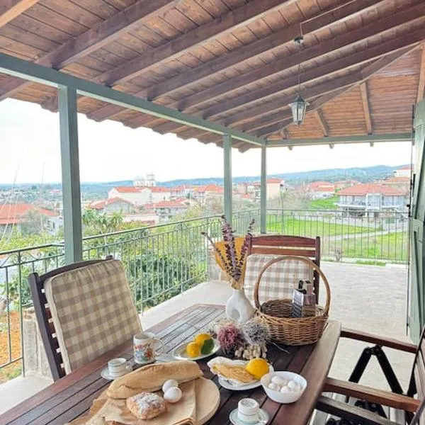 Traditional maisonette just 15' from Kalamata, hótel í Valíra