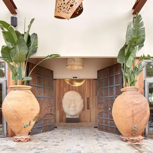 Hotel Sukha, hotel v destinaci Escoriaza