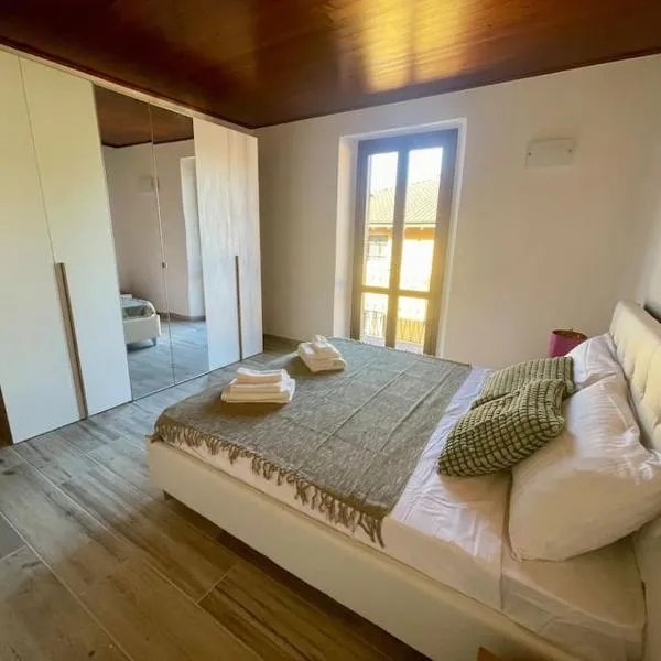 Appartamento sul Lago - MEINA, hotel en Meina