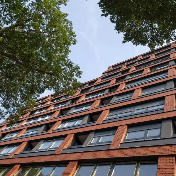 Lux Mila with Free Private parking, hotel di Novi Sad