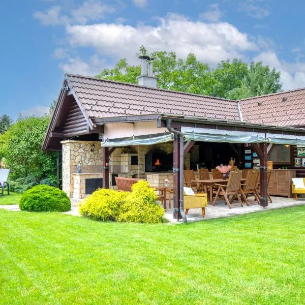 Chalet Senec, hotel in Senec