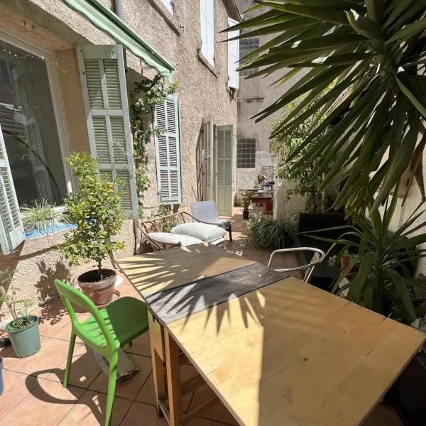Appartement centre ville avec Patio, hotel in Marseille